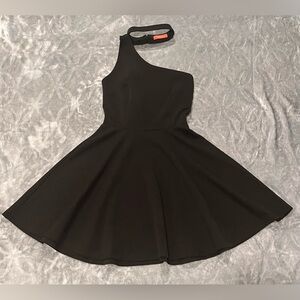 Banjul Black One-Shoulder Dress